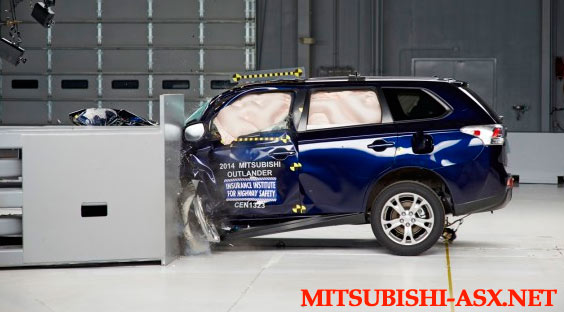 Mitsubishi Outlander IIHS